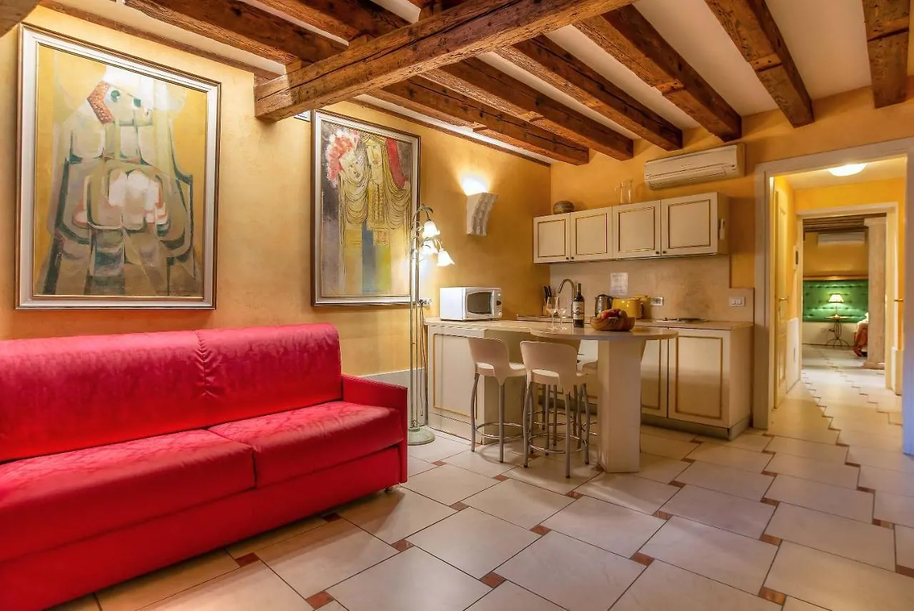 Sant'Angelo - Fenice Apartments In Wenecja