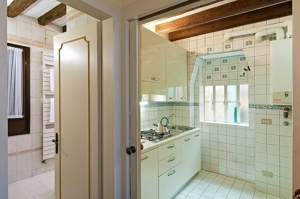 Sant'Angelo - Fenice Apartments In Wenecja